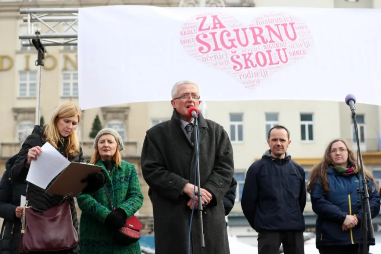 PROSVJED NASTAVNIKA U ZAGREBU: 'Za sigurne &scaron;kole'