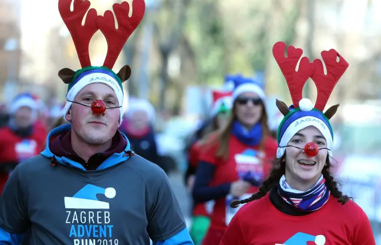 Vi&scaron;e od 2.500 kostimiranih trkača i hodača sudjelovalo u Zagreb Advent Runu