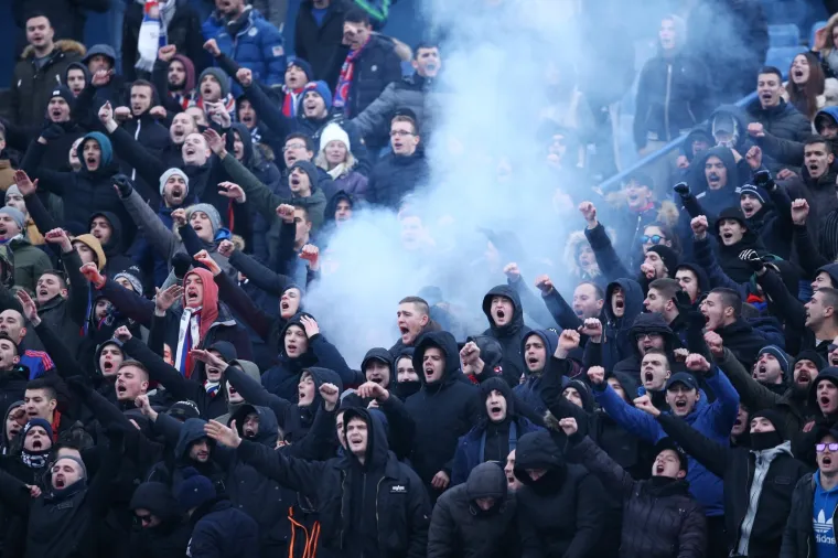 FOTO Bad Blue Boysi i Torcida napravili sjajnu atmosferu na Maksimiru u derbiju Dinama i Hajduka
