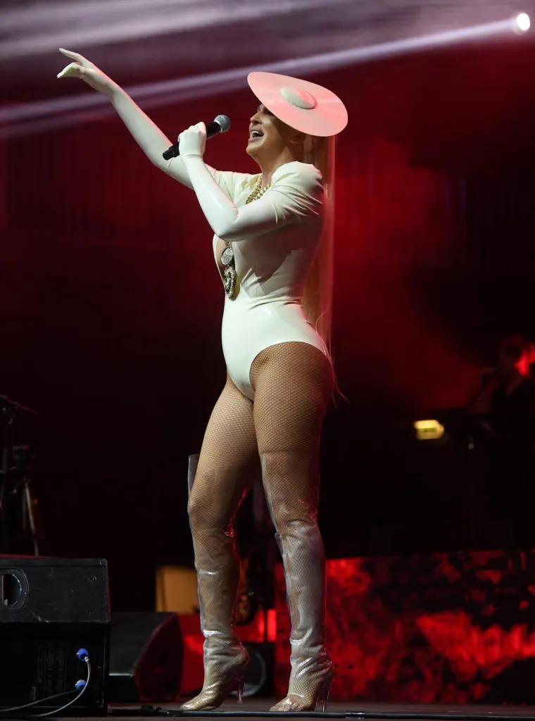 CAJKE OKUPIRALE ZAGREBAČKU ARENU: Severina se nije pojavila, a svi su gledali Karleu&scaron;u