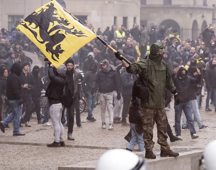 Policija suzavcem i vodenim topovima na prosvjednike u Bruxellesu