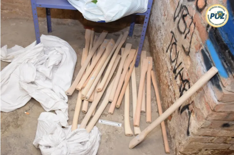 Policajci upali u prostorije BBB-a: Prona&scaron;li oružje, nacističke grafite i pirotehniku