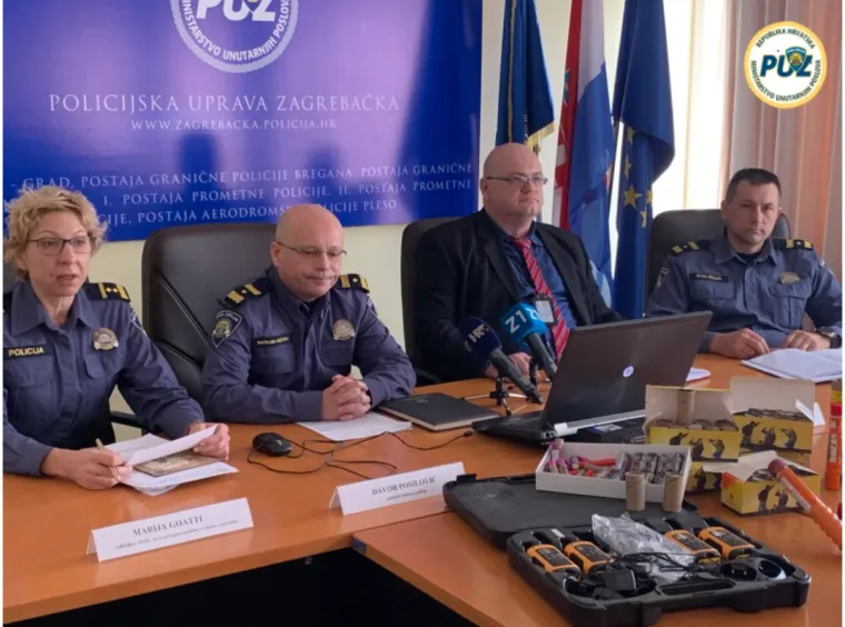 Policajci upali u prostorije BBB-a: Prona&scaron;li oružje, nacističke grafite i pirotehniku