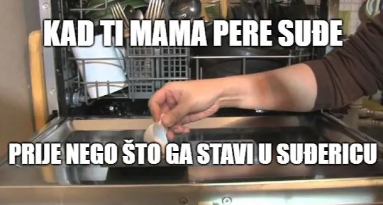 Kad ti baba tuguje jer je za Božić pripremila SAMO 7 vrsta kolača: TOP 15 situacija koje razumije&scaron; samo ako si iz Hrvatske