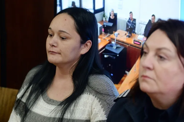 Pred sudom odgovara za zločin: Ovo je žena koja je mrtva pijana ubola muža u prsa i ubila ga