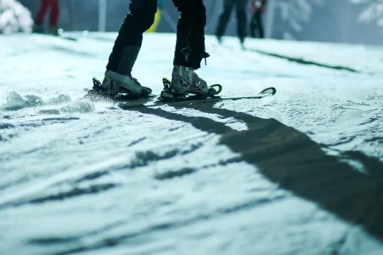 Tradicionalnim noćnim skijanjem otvorena nova sezona skijanja na Sljemenu