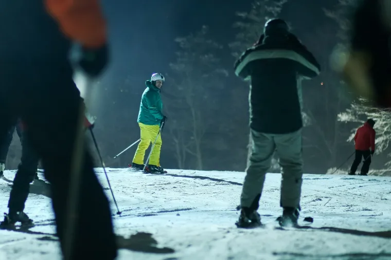 Tradicionalnim noćnim skijanjem otvorena nova sezona skijanja na Sljemenu