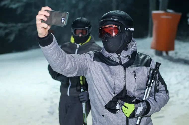 Tradicionalnim noćnim skijanjem otvorena nova sezona skijanja na Sljemenu
