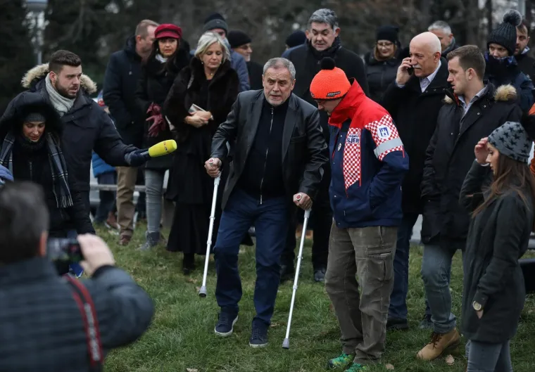 Jedna od najpopularnijih livada za sanjkanje, Cmrok, pripremljena je za sezonu.