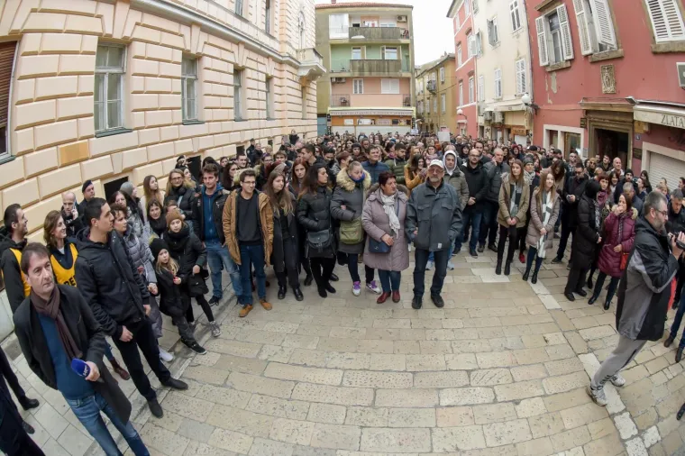 Prosvjed protiv pu&scaron;tanja Daruvarca na slobodu: 'Kad nepravda postane zakon, otpor postaje dužnost'