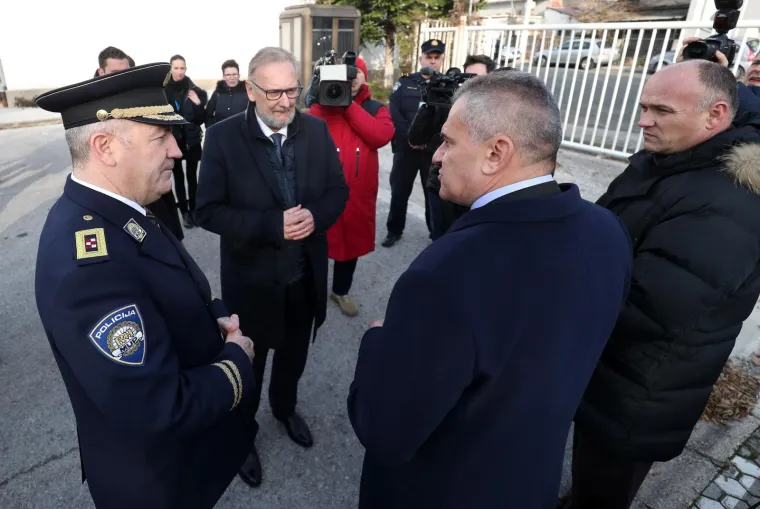 MUP-u 10 kombi vozila s forenzičnom opremom