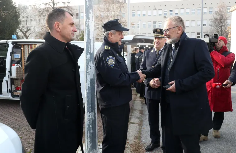 MUP-u 10 kombi vozila s forenzičnom opremom