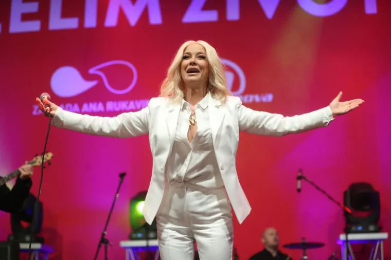 Na Trgu bana Josipa Jelacica odrzan je 13. humanitarni bozicni koncert "Zelim zivot" Zaklade Ana Rukavina. Maja Suput. Photo: Sanjin Strukic/PIXSELL