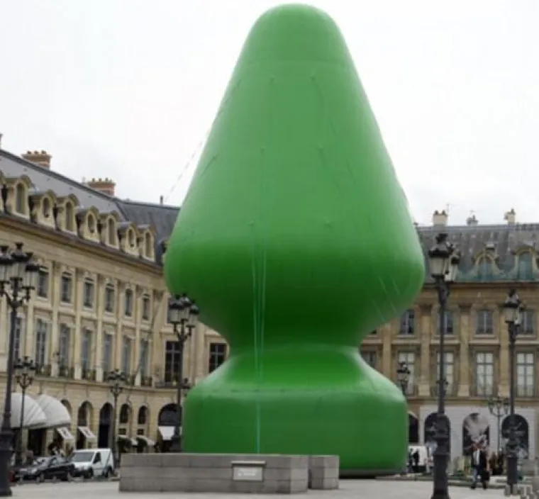 Nismo Grinčevi, ali &scaron;to je ovo? Internet je odabrao TOP 15 najružnijih božićnih jelki