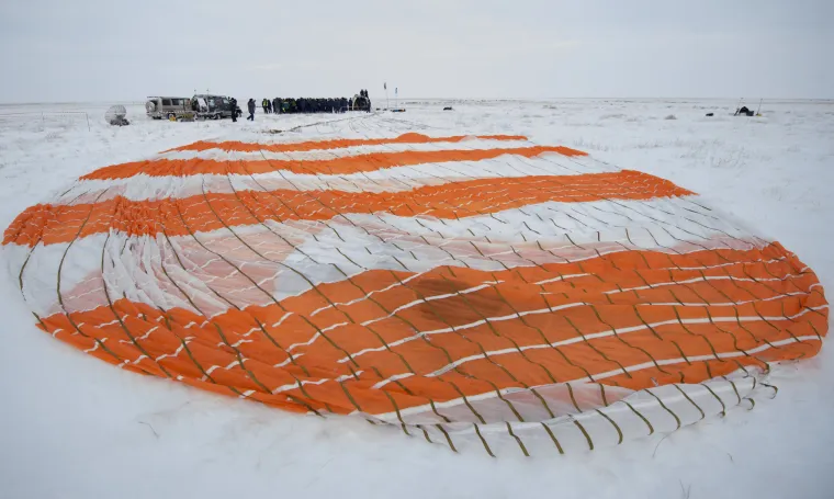 Članovi posade Međunarodne svemirske stanice (ISS) sigurno se vratili na Zemlju