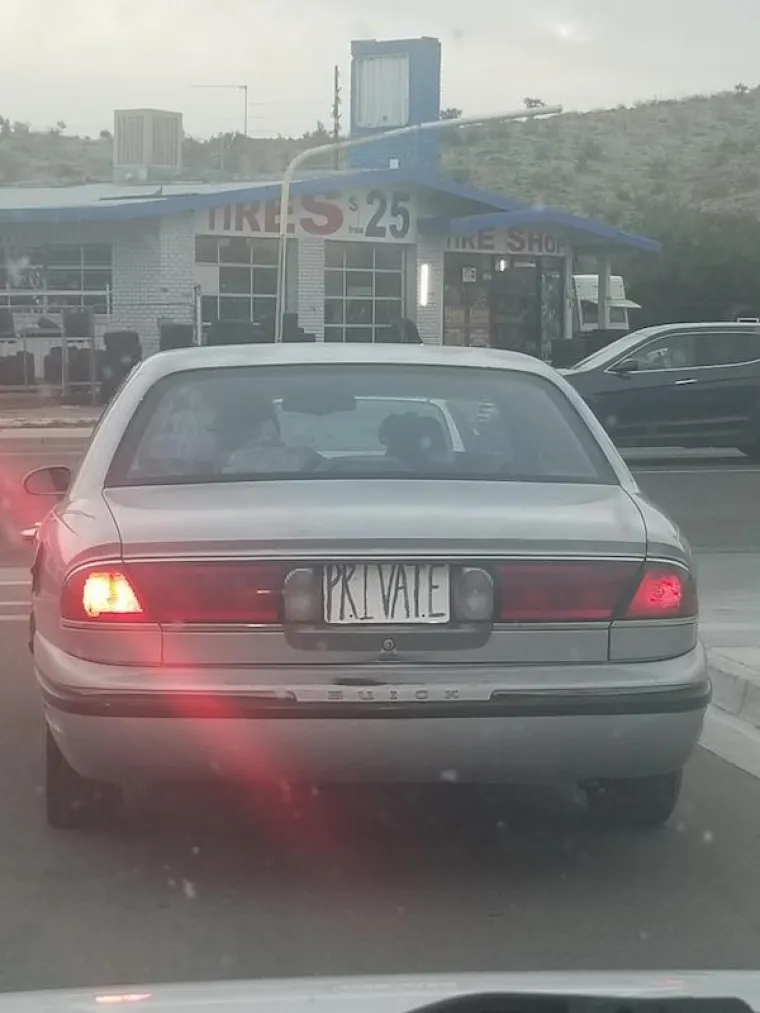 ZA KAOS NA CESTI NE TREBA REKONSTRUKCIJA ROTORA: Dosta je nekoliko ovakvih genijalaca na strate&scaron;kim točkama