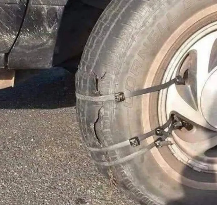 ZA KAOS NA CESTI NE TREBA REKONSTRUKCIJA ROTORA: Dosta je nekoliko ovakvih genijalaca na strate&scaron;kim točkama