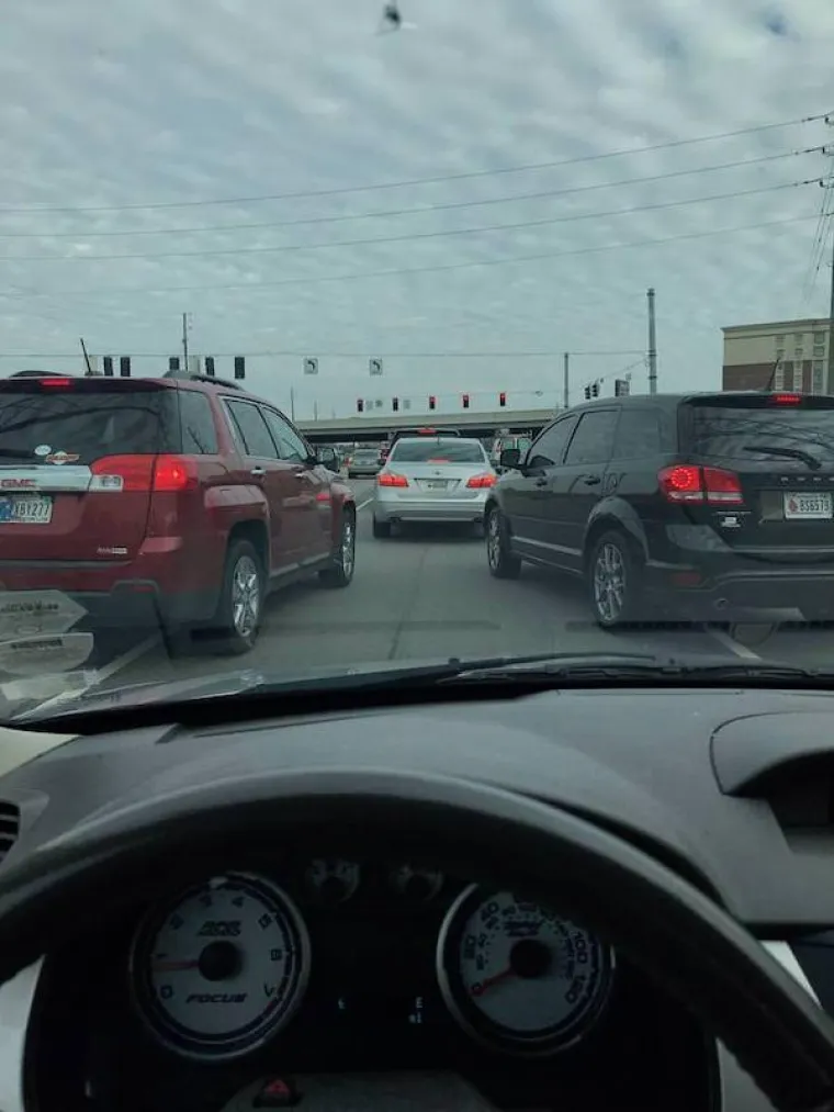 ZA KAOS NA CESTI NE TREBA REKONSTRUKCIJA ROTORA: Dosta je nekoliko ovakvih genijalaca na strate&scaron;kim točkama