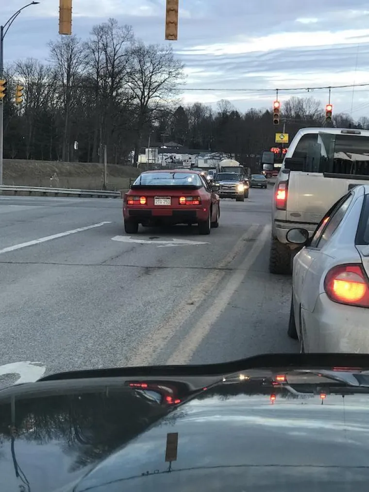 ZA KAOS NA CESTI NE TREBA REKONSTRUKCIJA ROTORA: Dosta je nekoliko ovakvih genijalaca na strate&scaron;kim točkama