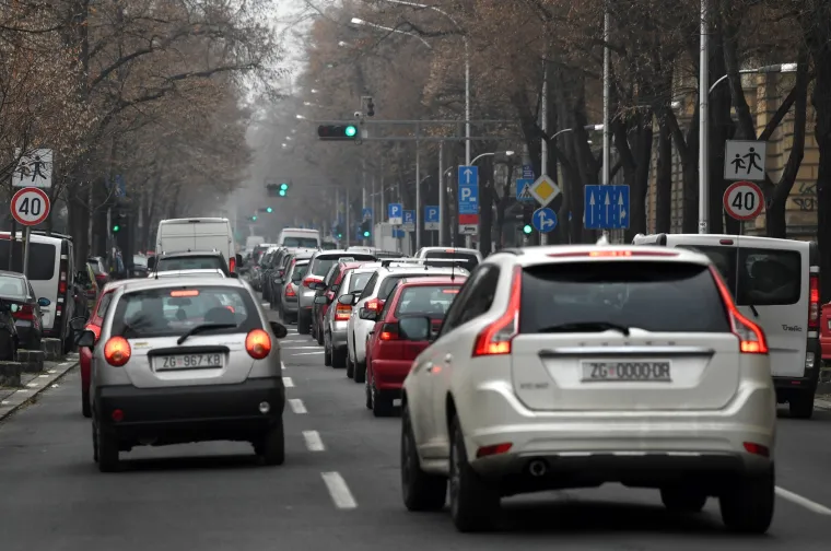 FOTO Počelo je! Velike prometne gužve u centru Zagreba