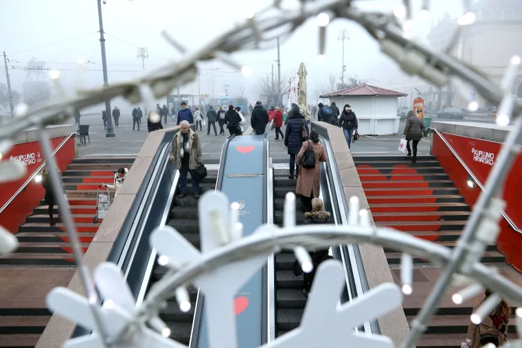 FOTO Pokretne stube Importanne centra konačno u funkciji: Građane dočekalo upozorenje!