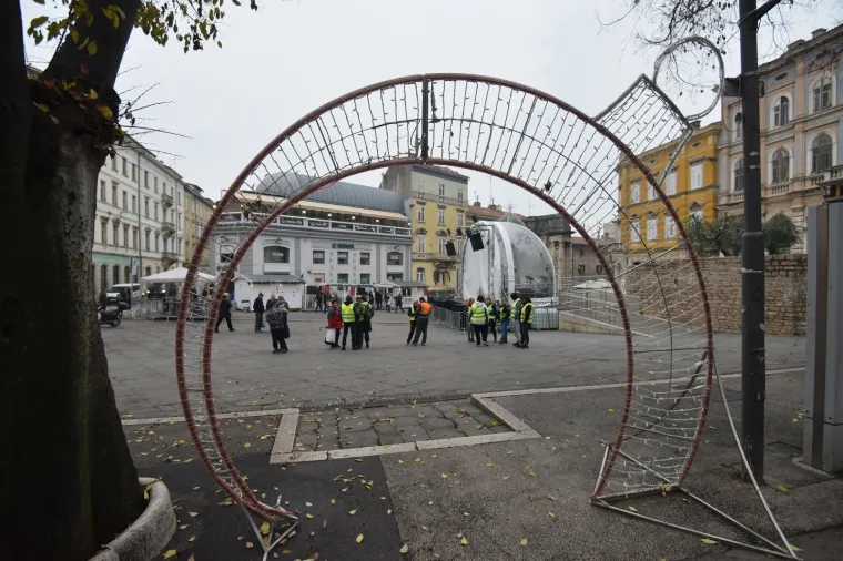 Prosvjed 'žutih prsluka' u Splitu i Puli