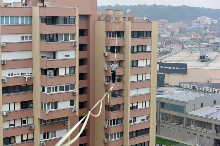 Pulom su pro&scaron;etali neustra&scaron;ivi "nebeski hodači"