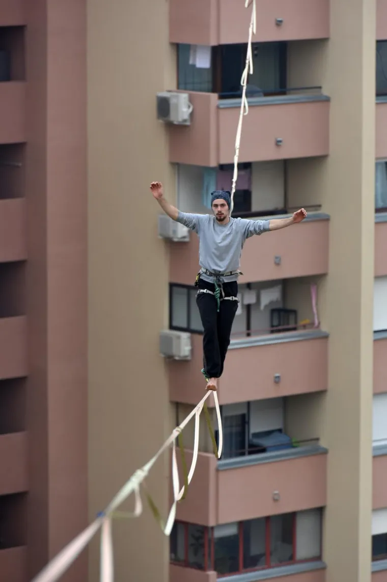 Pulom su pro&scaron;etali neustra&scaron;ivi "nebeski hodači"