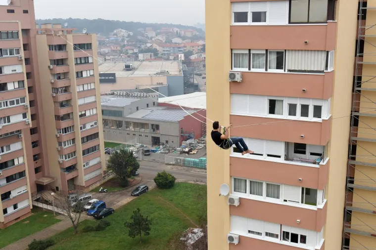 Pulom su pro&scaron;etali neustra&scaron;ivi "nebeski hodači"