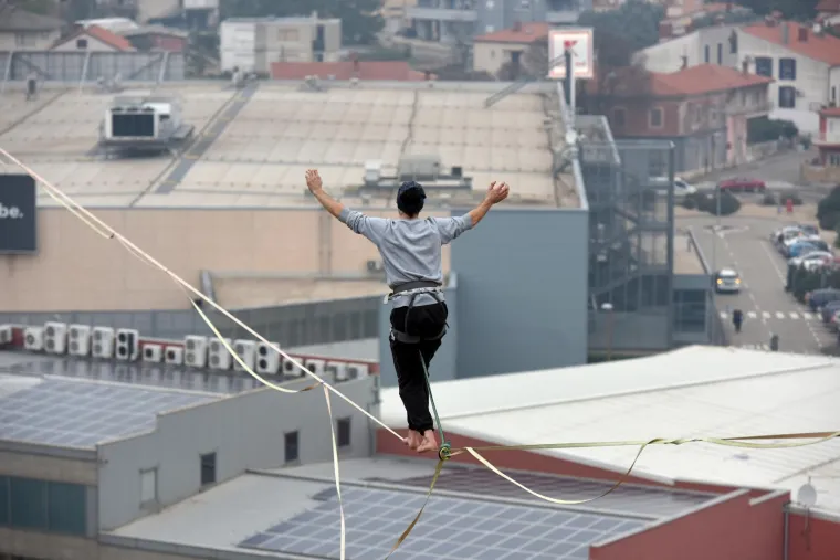Pulom su pro&scaron;etali neustra&scaron;ivi "nebeski hodači"