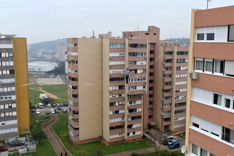 Pulom su pro&scaron;etali neustra&scaron;ivi "nebeski hodači"