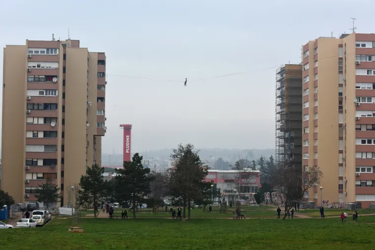 Pulom su pro&scaron;etali neustra&scaron;ivi "nebeski hodači"