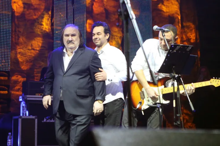 MIŠO KOVAČ RASPAMETIO 12.000 OBOŽAVATELJA: U prepunoj Spaladium Areni održao koncert za pamćenje