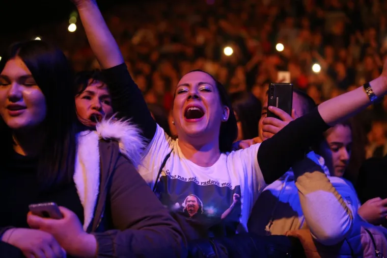 MIŠO KOVAČ RASPAMETIO 12.000 OBOŽAVATELJA: U prepunoj Spaladium Areni održao koncert za pamćenje