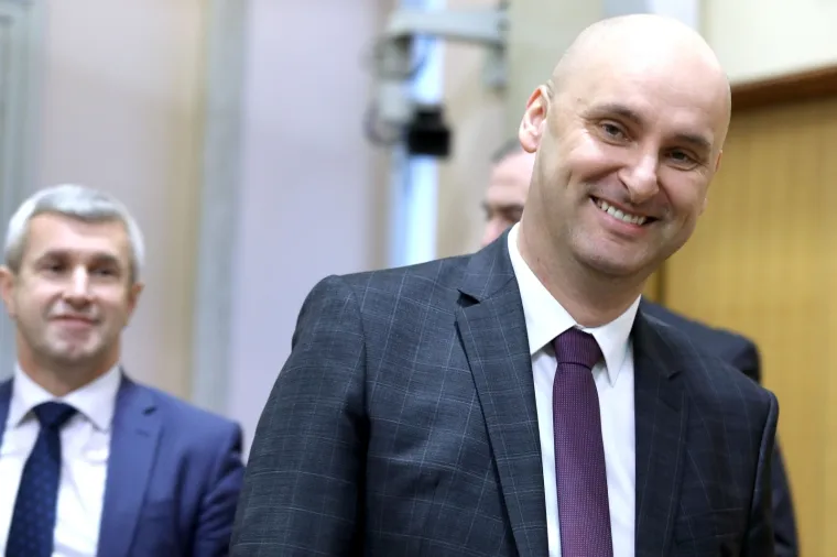 Godina transformacija hrvatskih političara: Neki su se 'stesali' i odu&scaron;evili, a nekima promjena i nije 'upalila'