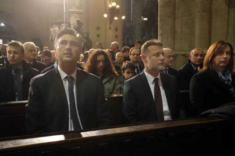 BOZANIĆ PREDVODIO MISU U KATEDRALI ZA BOŽIĆ: Stigli Plenković, Jandroković i drugi političari