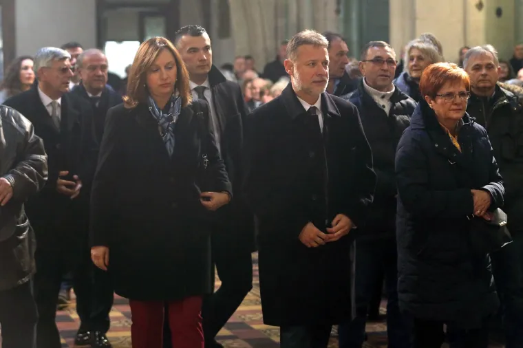 Zagreb: Misno slavlje na Božić u katedrali  25.12.2018., Zagreb - Misno slavlje na Bozic u katedrali predvodio je kardinal Josip Bozanic. Predsjednik Hrvatskog sabora Gordan Jandrokovic sa suprugom Sonjom. 
Photo: Dalibor Urukalovic/PIXSELL
