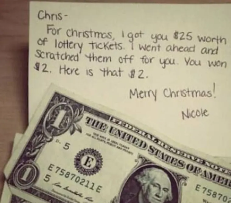 Internet presudio: Ovo je 17 najgorih božićnih poklona