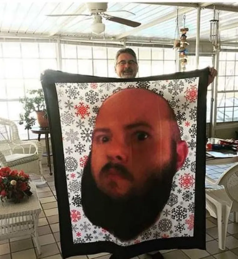 Internet presudio: Ovo je 17 najgorih božićnih poklona