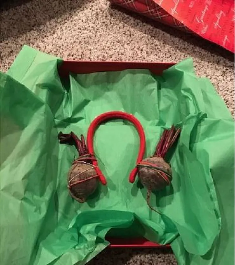 Internet presudio: Ovo je 17 najgorih božićnih poklona