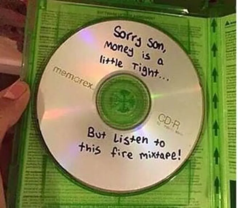 Internet presudio: Ovo je 17 najgorih božićnih poklona