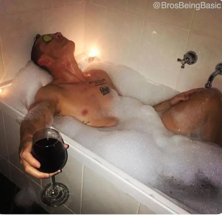 EVO &Scaron;TO BI SE DOGODILO KADA BI SE MU&Scaron;KARCI PONA&Scaron;ALI POPUT DJEVOJAKA: Njihov Instagram nasmijat će vas do suza