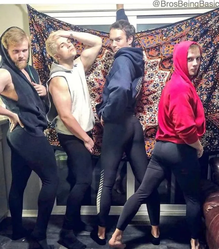 EVO &Scaron;TO BI SE DOGODILO KADA BI SE MU&Scaron;KARCI PONA&Scaron;ALI POPUT DJEVOJAKA: Njihov Instagram nasmijat će vas do suza