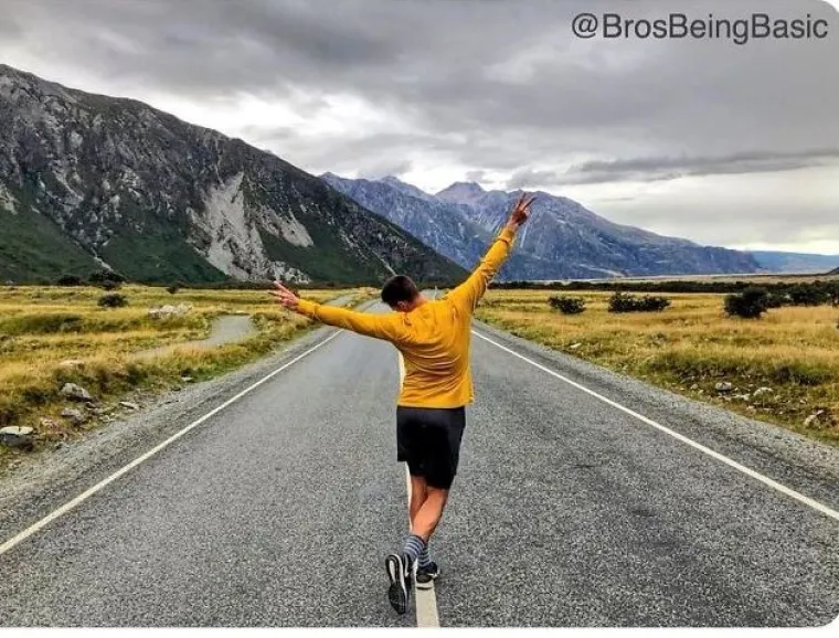 EVO &Scaron;TO BI SE DOGODILO KADA BI SE MU&Scaron;KARCI PONA&Scaron;ALI POPUT DJEVOJAKA: Njihov Instagram nasmijat će vas do suza