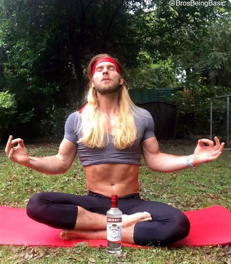 EVO &Scaron;TO BI SE DOGODILO KADA BI SE MU&Scaron;KARCI PONA&Scaron;ALI POPUT DJEVOJAKA: Njihov Instagram nasmijat će vas do suza