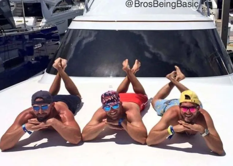 EVO &Scaron;TO BI SE DOGODILO KADA BI SE MU&Scaron;KARCI PONA&Scaron;ALI POPUT DJEVOJAKA: Njihov Instagram nasmijat će vas do suza