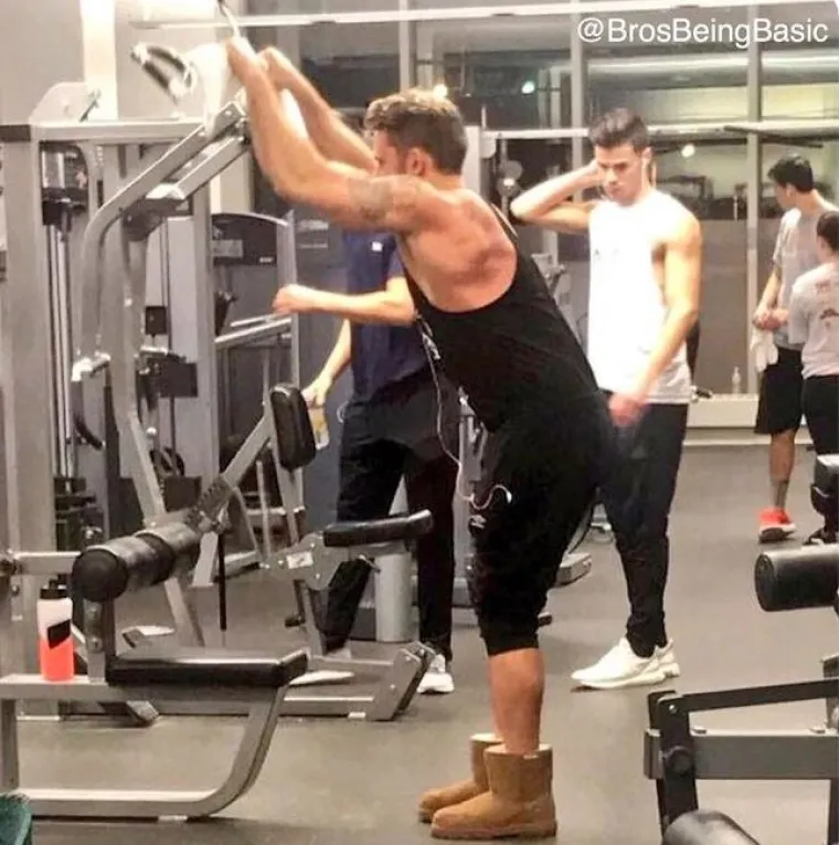 EVO &Scaron;TO BI SE DOGODILO KADA BI SE MU&Scaron;KARCI PONA&Scaron;ALI POPUT DJEVOJAKA: Njihov Instagram nasmijat će vas do suza