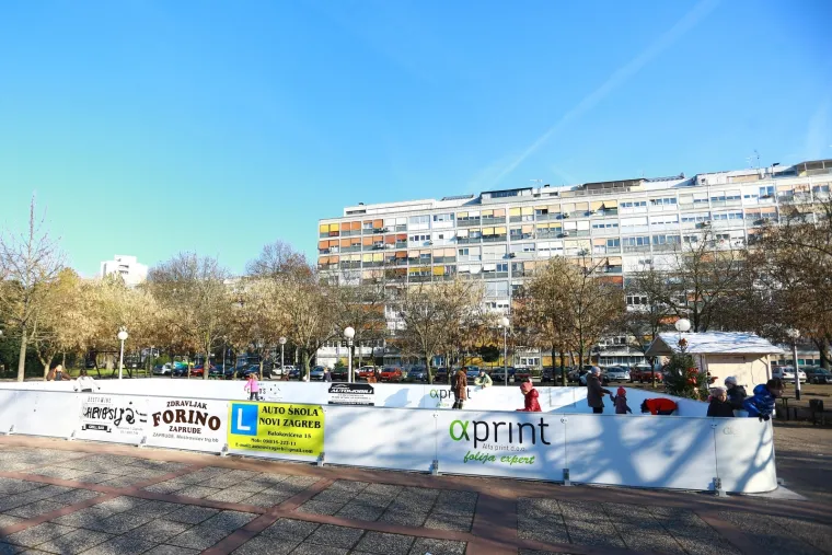 Veselje za najmlađe: Zagrebački kvartovi dobili mala klizališta