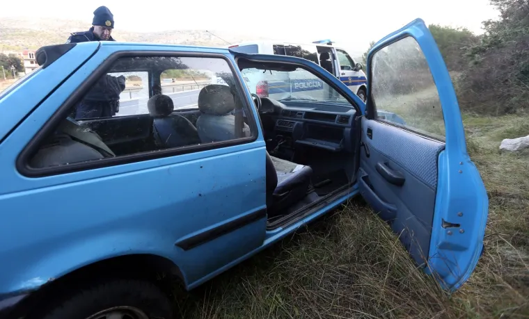 Sletio autom s ceste