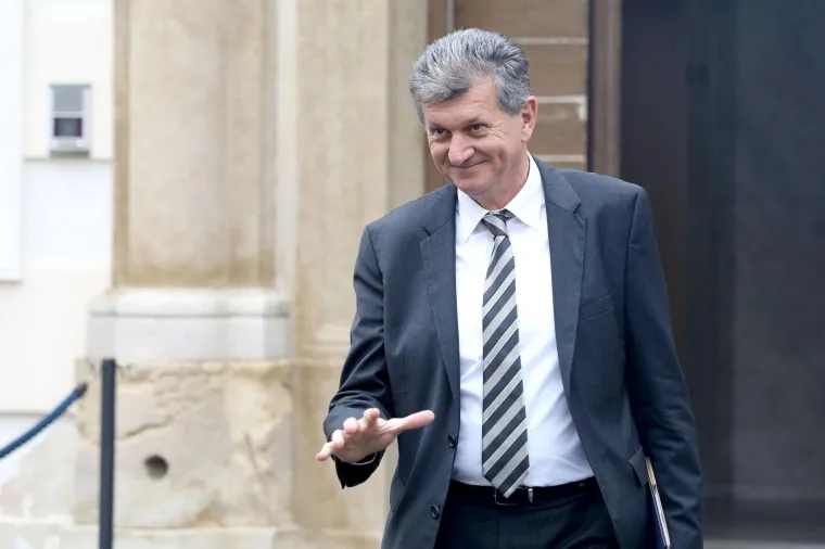 (Ne)očekivani rezultati na&scaron;e velike ankete: Ovo je 10 najnegativnijih političara u 2018.